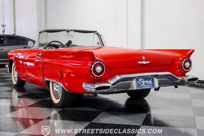 Ford-Thunderbird-1957-Red-Black-19