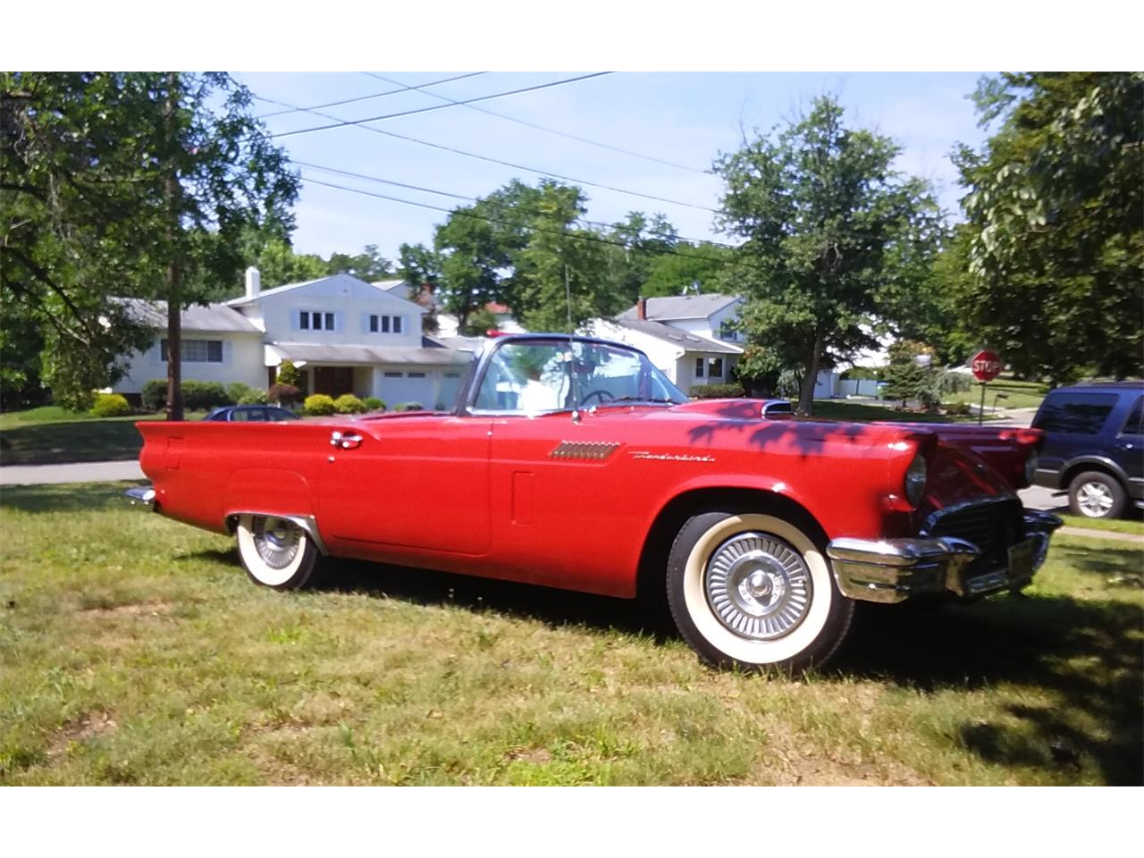 Ford-Thunderbird-1957-Red-Red-amp-White-6