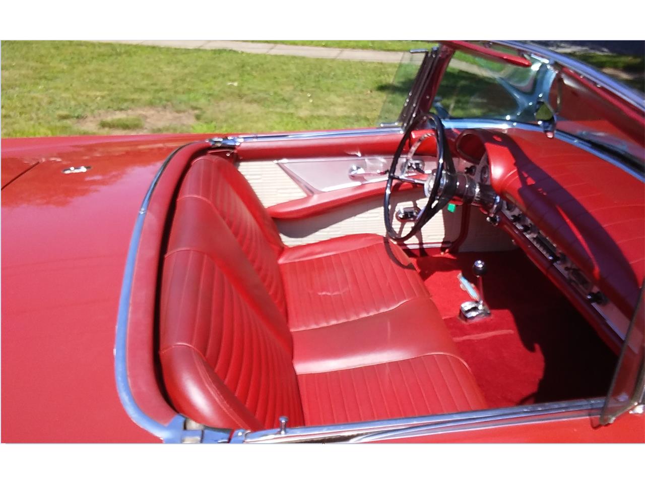 Ford-Thunderbird-1957-Red-Red-amp-White-7