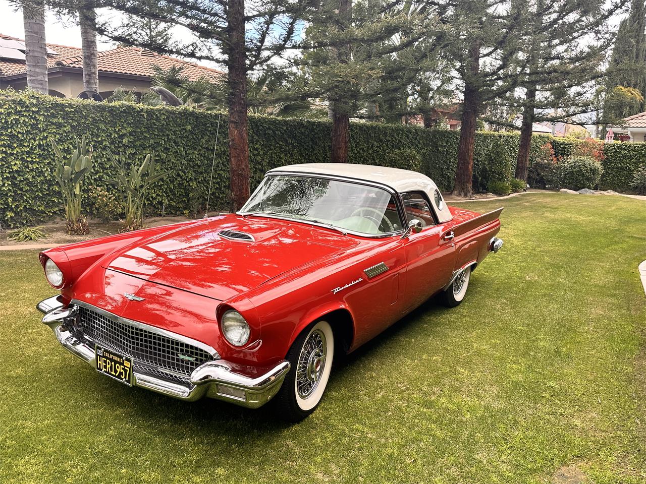 Ford-Thunderbird-1957-Red-White-13