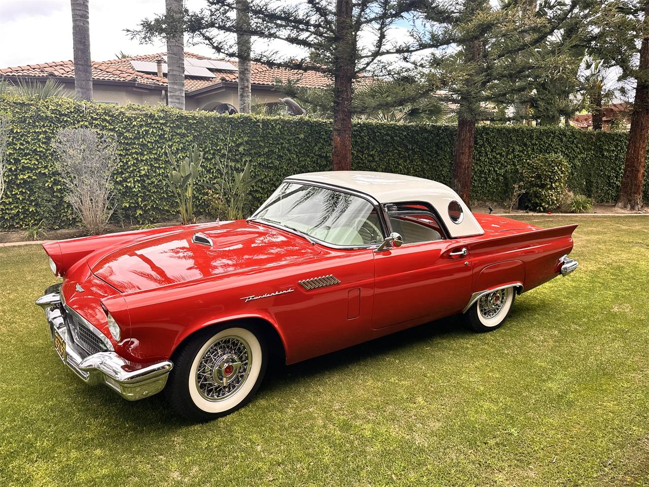 Ford-Thunderbird-1957-Red-White-14