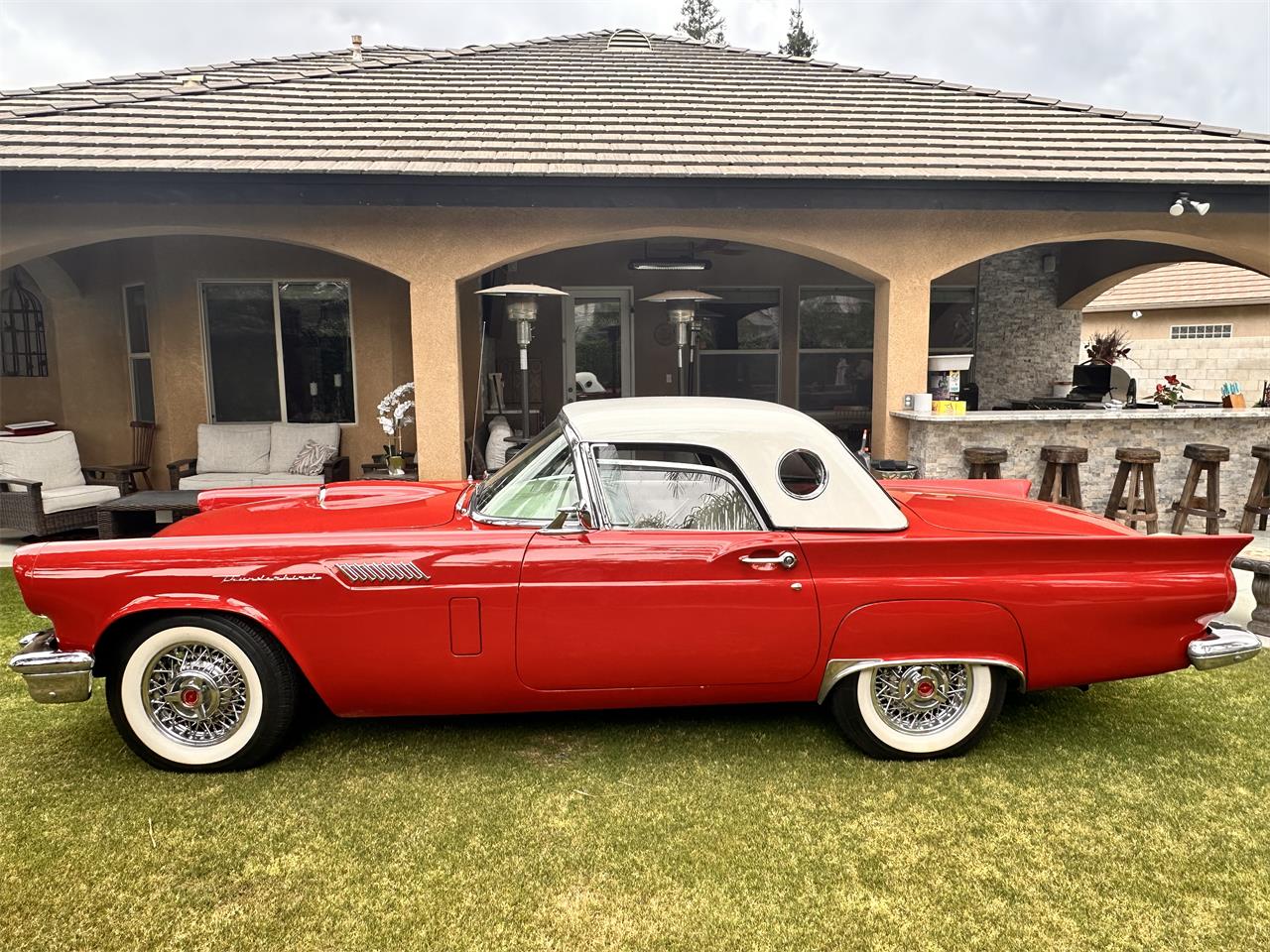 Ford-Thunderbird-1957-Red-White-2