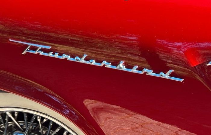 Ford-Thunderbird-1957-Torch-RedColonial-W-RedWhite-Vinyl-14