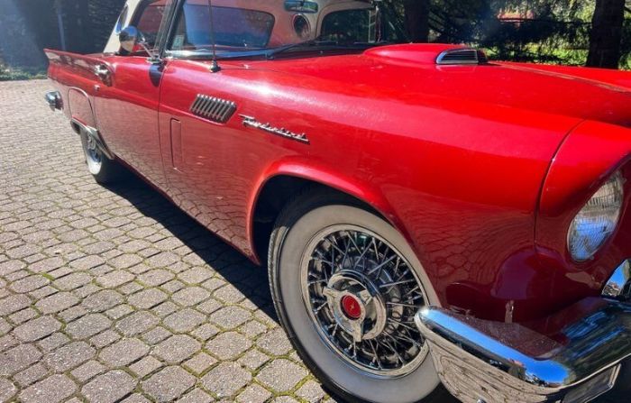 Ford-Thunderbird-1957-Torch-RedColonial-W-RedWhite-Vinyl-5