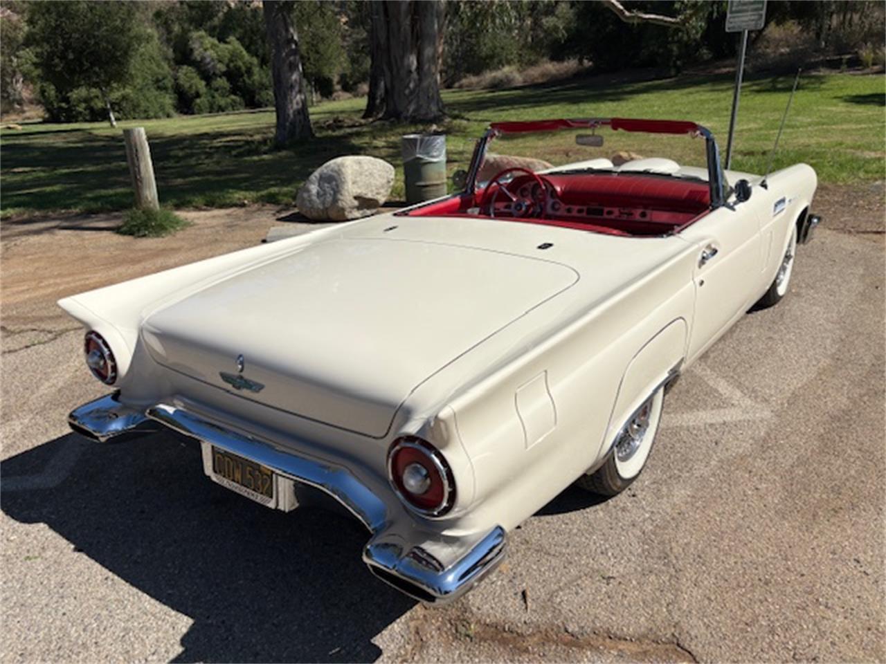 Ford-Thunderbird-1957-WHITE-RED-5