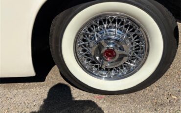 Ford-Thunderbird-1957-WHITE-RED