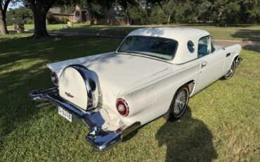 Ford-Thunderbird-1957-White-Peacock-Blue-2