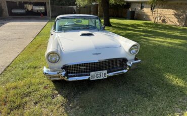Ford-Thunderbird-1957-White-Peacock-Blue-27