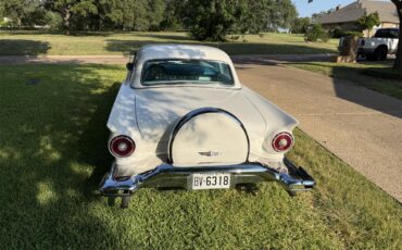 Ford-Thunderbird-1957-White-Peacock-Blue-30