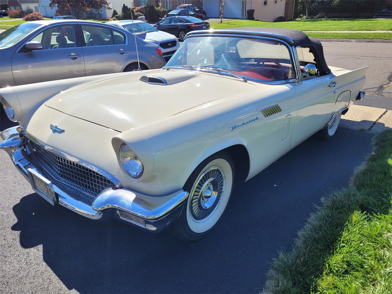 Ford-Thunderbird-1957-White-Red-12