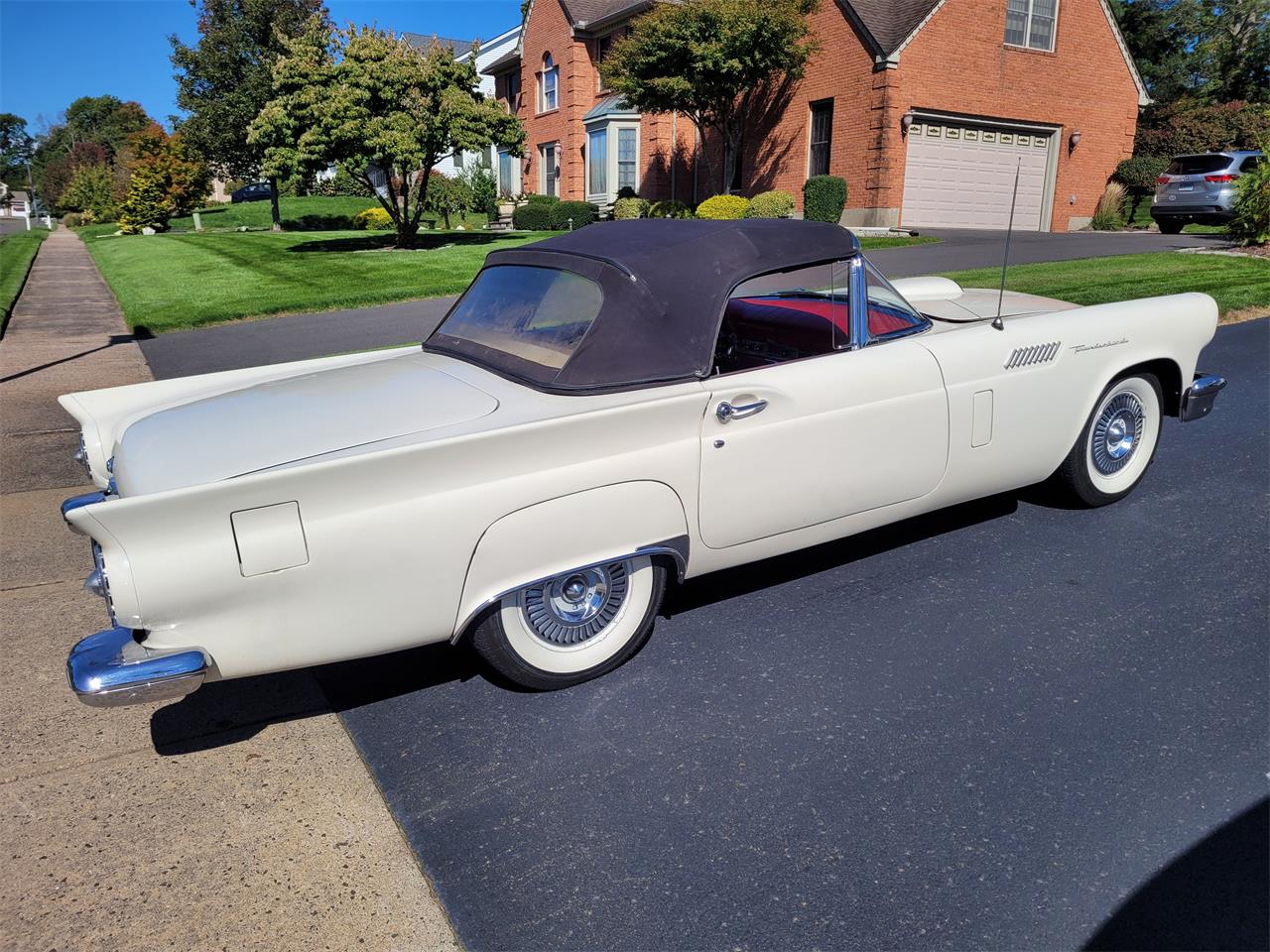 Ford-Thunderbird-1957-White-Red-15
