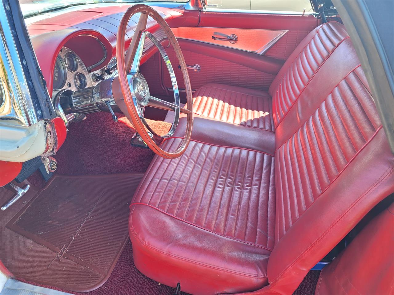 Ford-Thunderbird-1957-White-Red-19