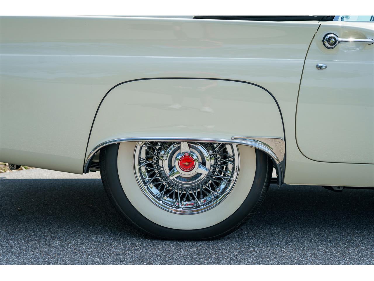 Ford-Thunderbird-1957-White-Red-4