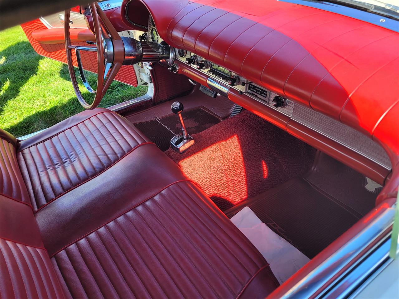 Ford-Thunderbird-1957-White-Red-5