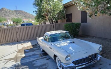 Ford-Thunderbird-1957-colonial-white-blackwhite-7