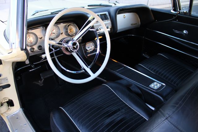 Ford-Thunderbird-1959-Yellow-Black-25