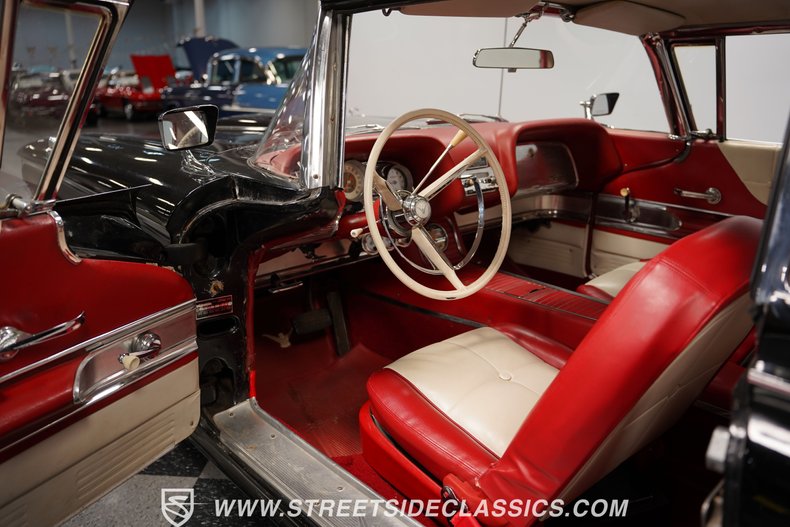 Ford-Thunderbird-1960-Black-Red-7
