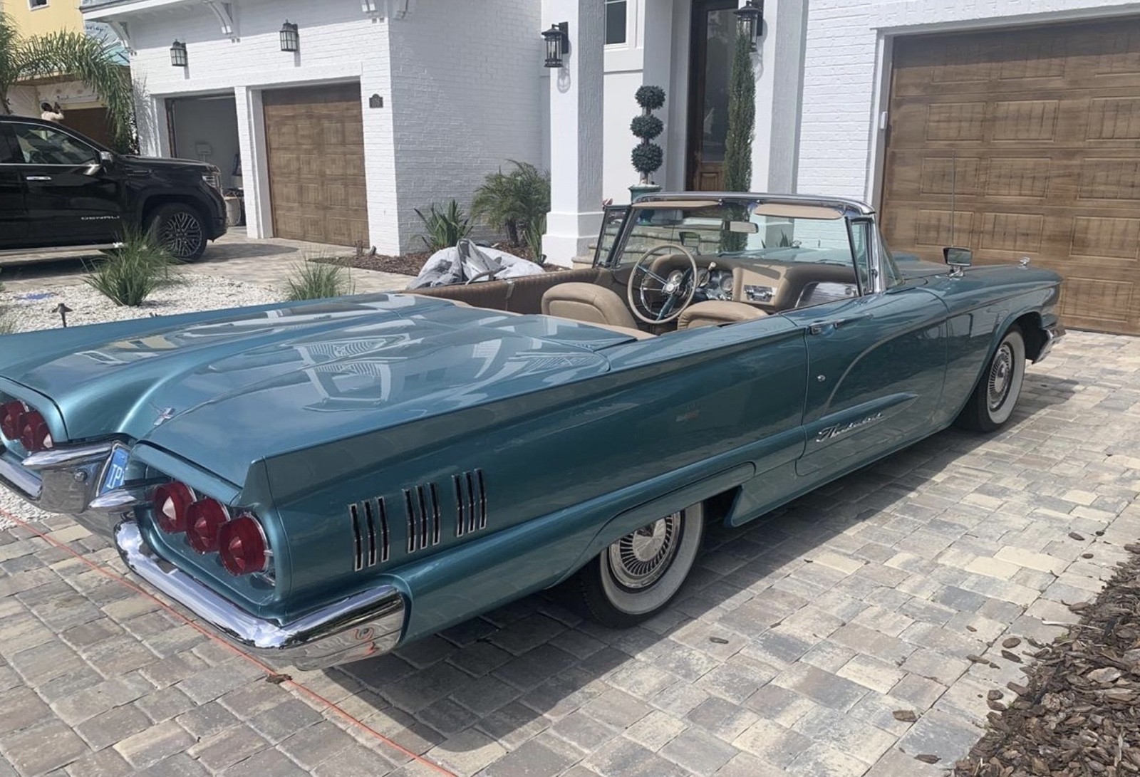 Ford-Thunderbird-1960-Convertible-9