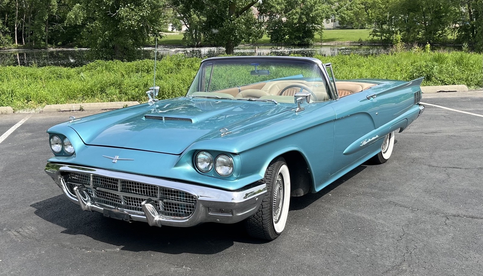 Ford-Thunderbird-1960-Convertible