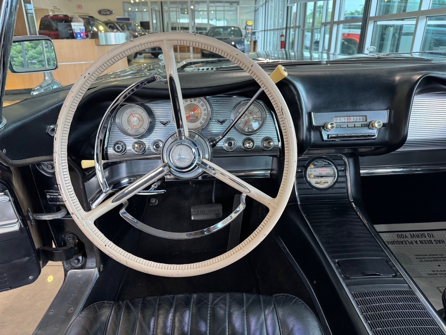 Ford-Thunderbird-1960-Coupe-10