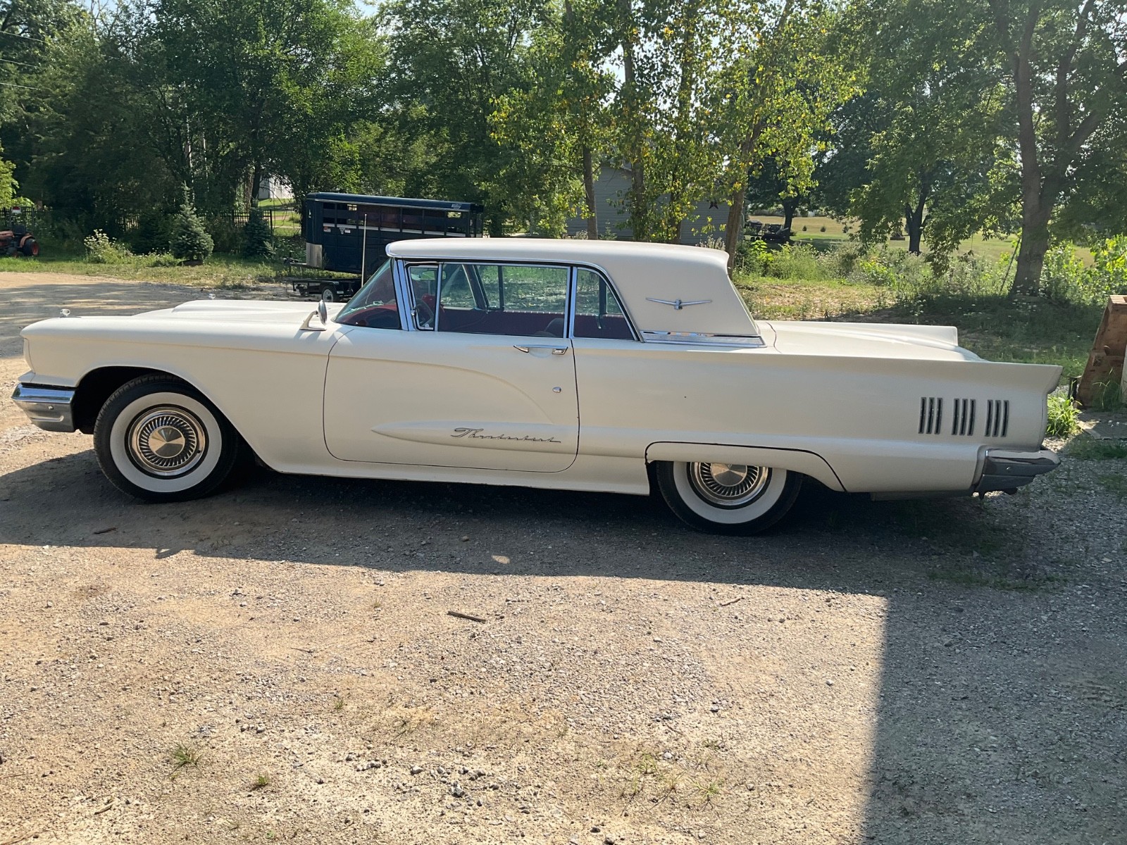 Ford-Thunderbird-1960-Coupe-2