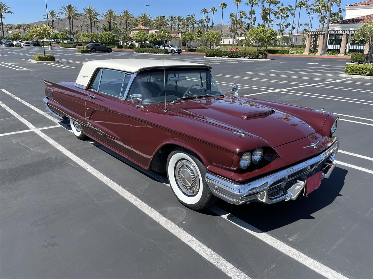 Ford-Thunderbird-1960-Red-Black-And-White-2