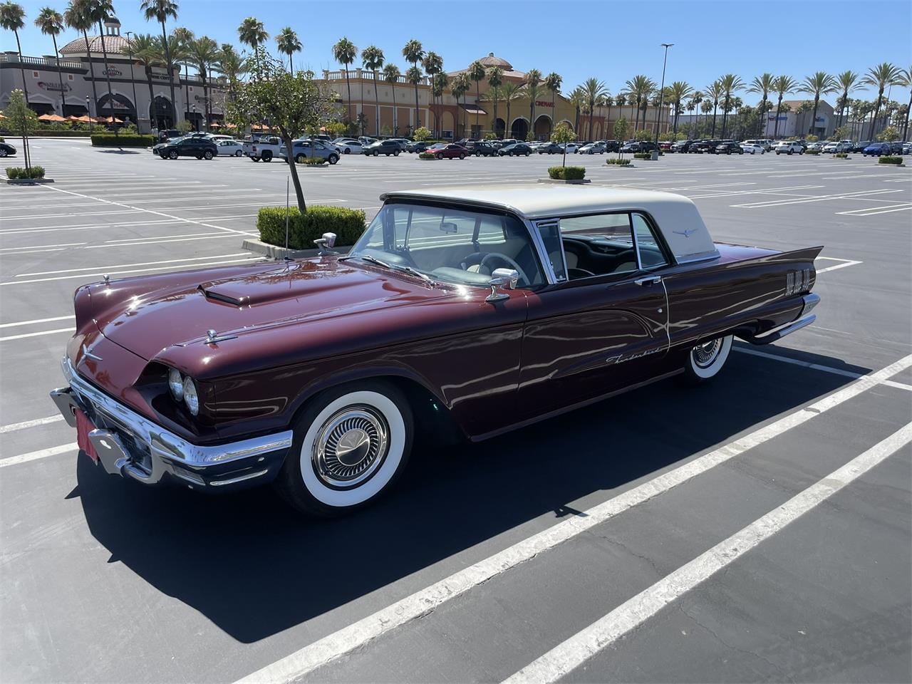 Ford-Thunderbird-1960-Red-Black-And-White