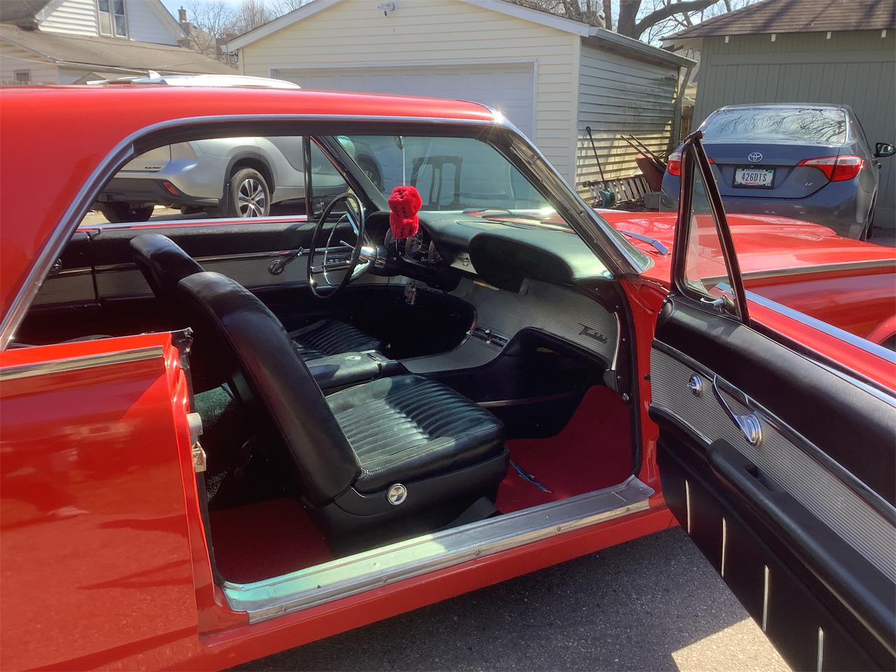 Ford-Thunderbird-1961-Red-Black-7