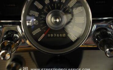 Ford-Thunderbird-1962-Champagne-Beige-Black-37