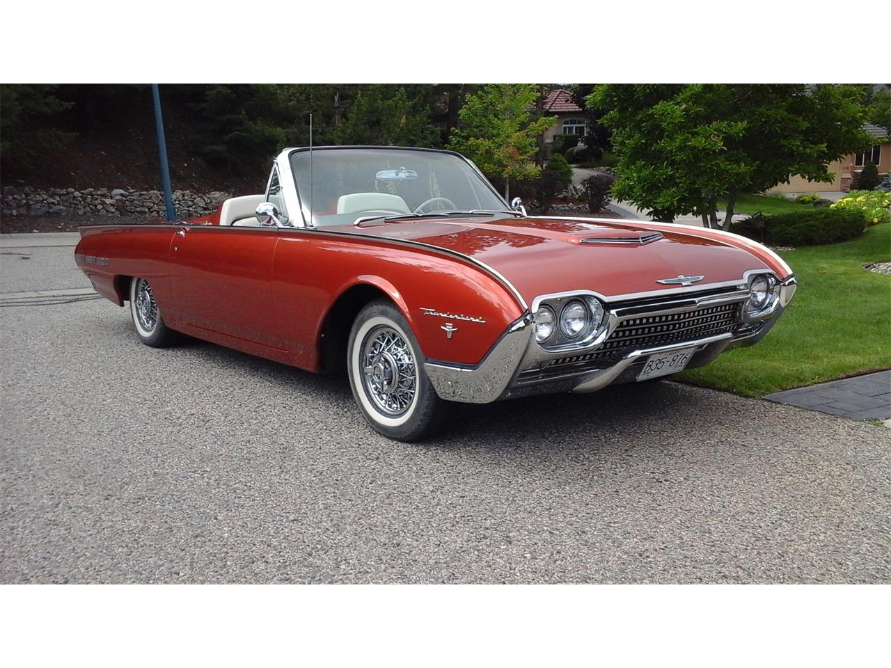Ford-Thunderbird-1962-Chestnut-Pearlescent-Beige-12