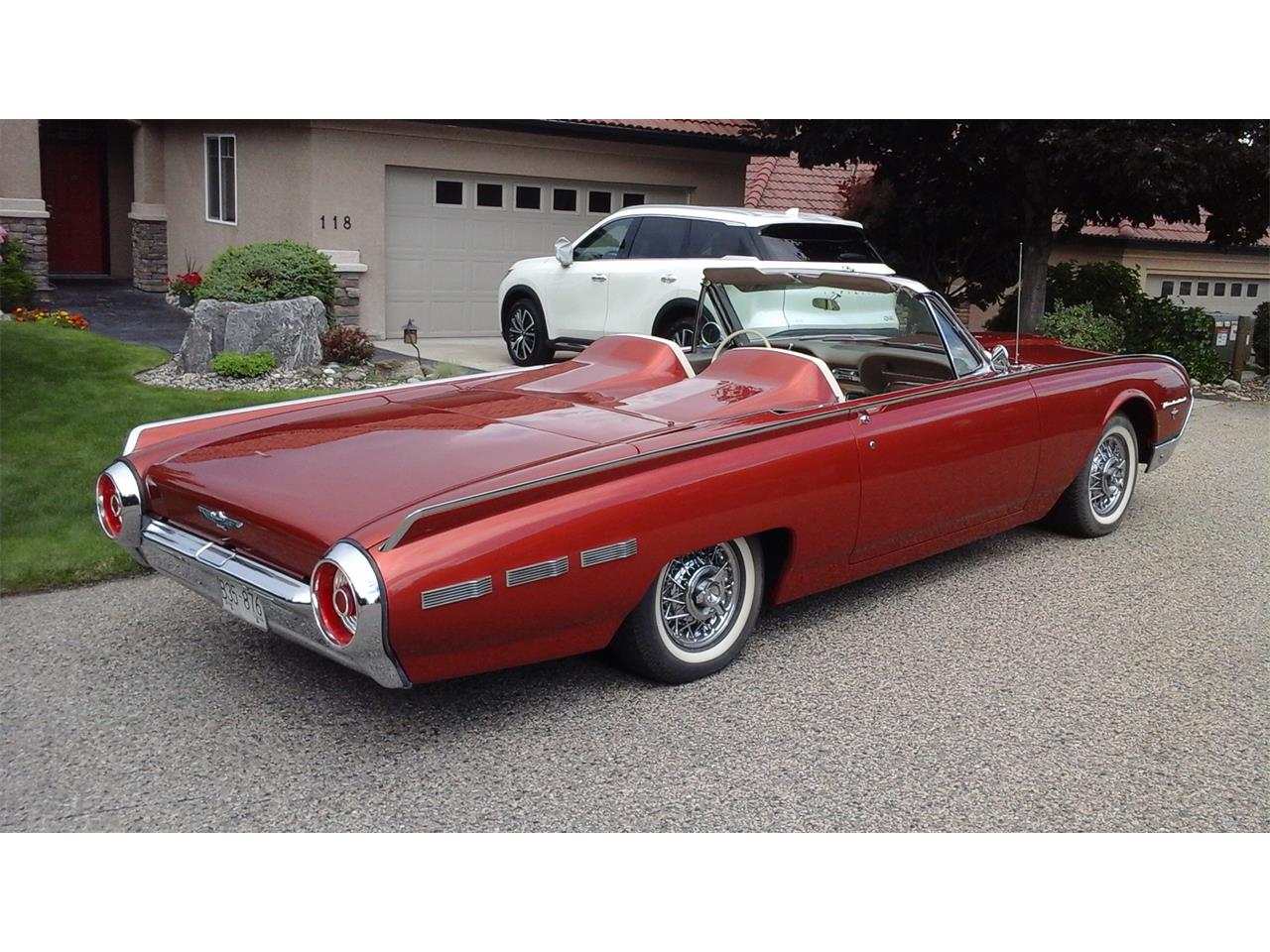 Ford-Thunderbird-1962-Chestnut-Pearlescent-Beige-13