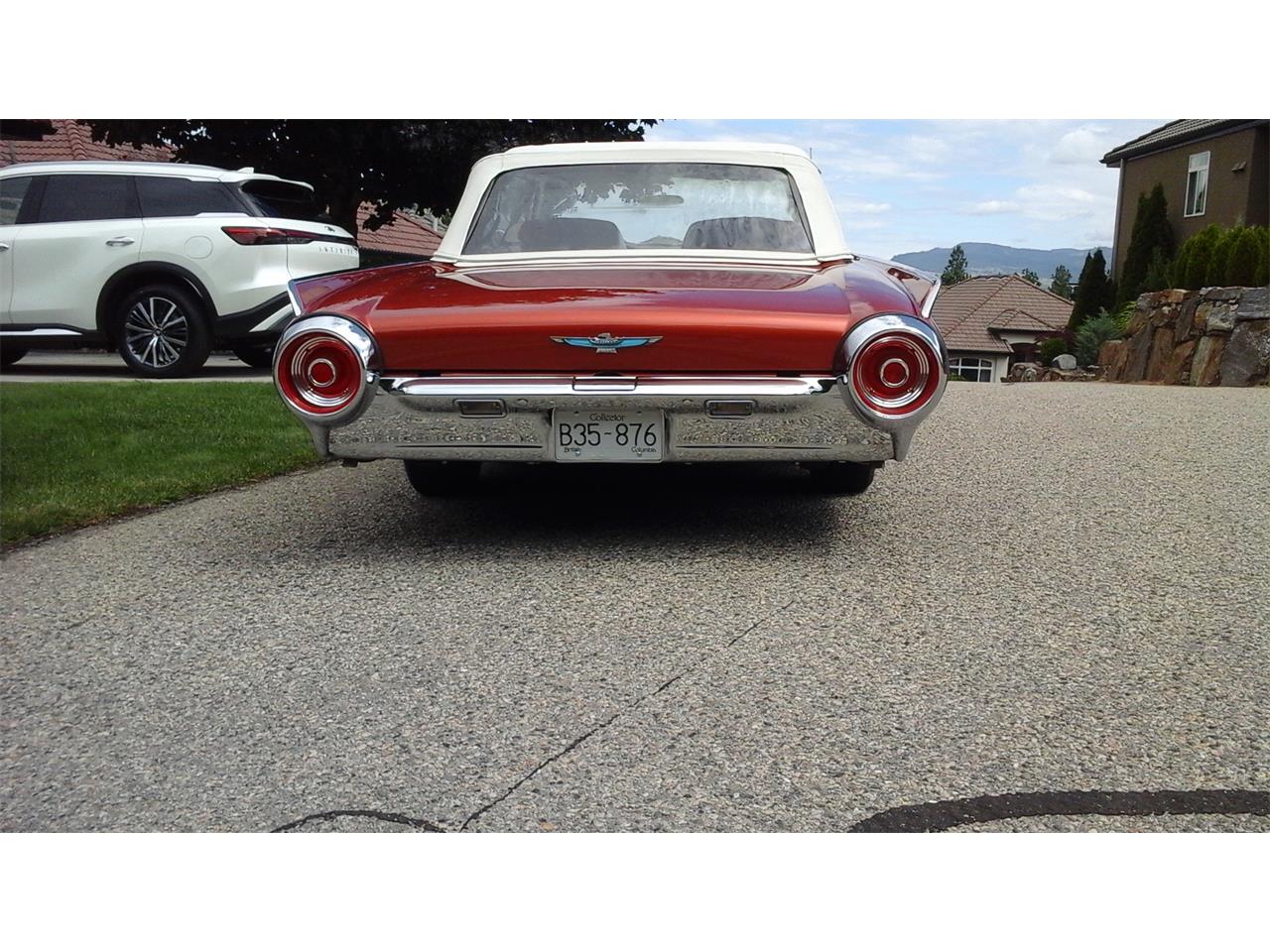 Ford-Thunderbird-1962-Chestnut-Pearlescent-Beige-14