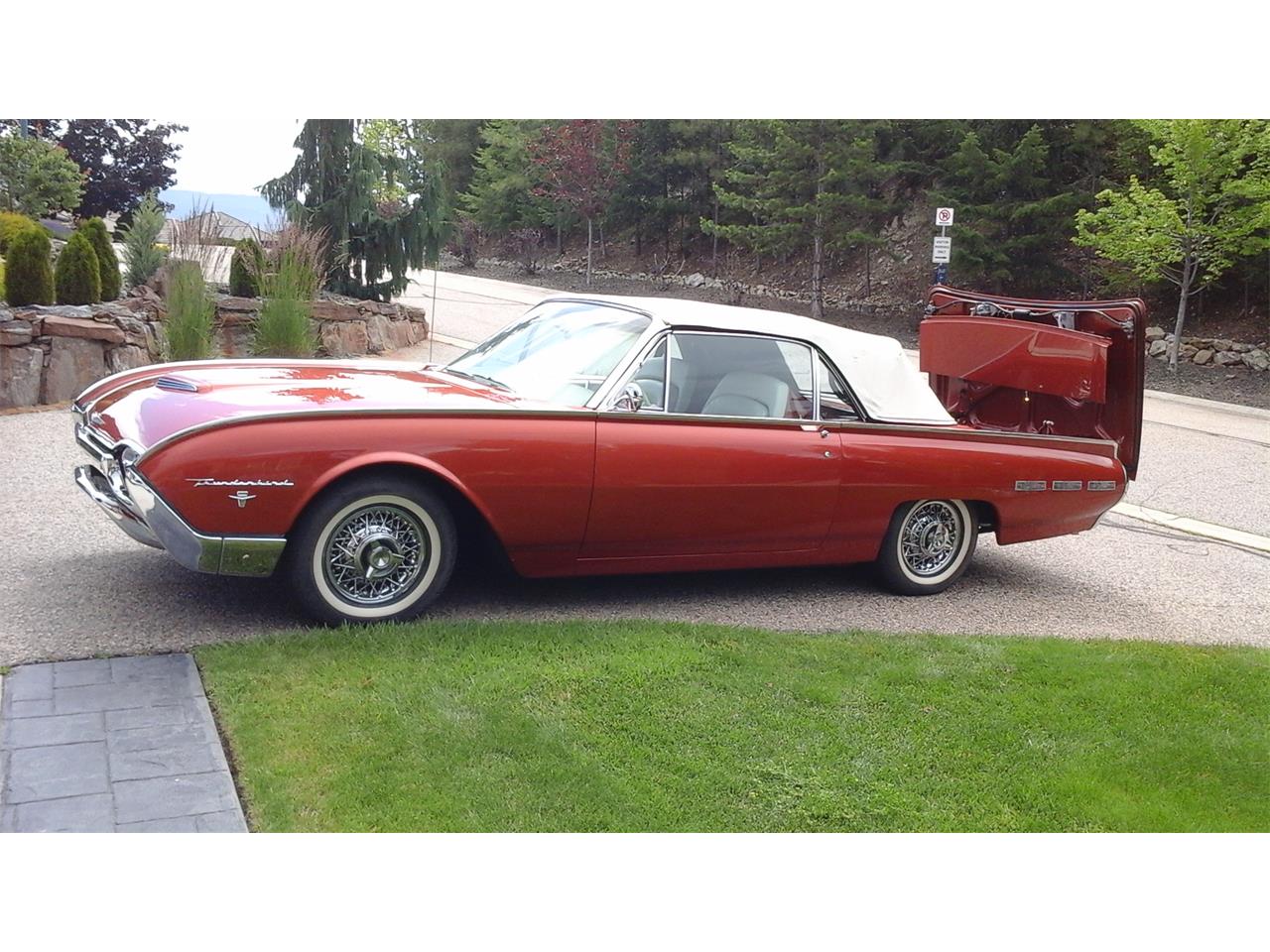 Ford-Thunderbird-1962-Chestnut-Pearlescent-Beige-16