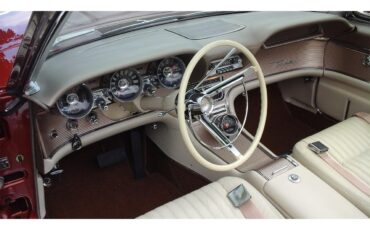 Ford-Thunderbird-1962-Chestnut-Pearlescent-Beige-20