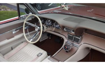 Ford-Thunderbird-1962-Chestnut-Pearlescent-Beige-22