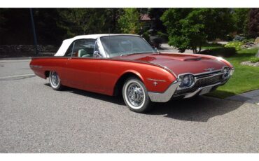 Ford-Thunderbird-1962-Chestnut-Pearlescent-Beige-32