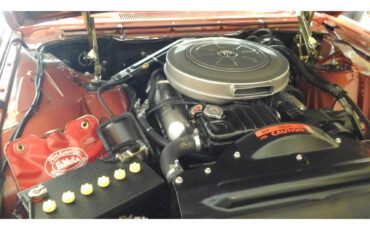 Ford-Thunderbird-1962-Chestnut-Pearlescent-Beige-9