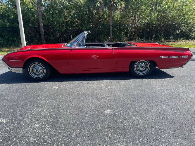 Ford-Thunderbird-1962-Red-2