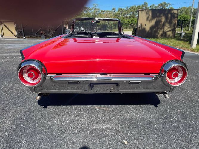 Ford-Thunderbird-1962-Red-3