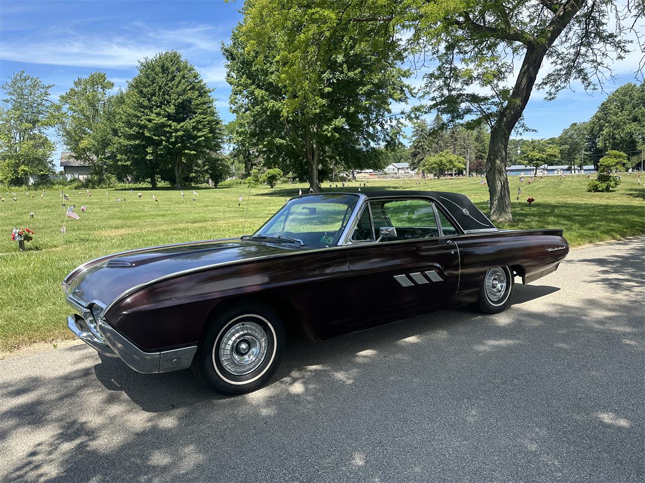 Ford-Thunderbird-1963-Burgundy-Black-2