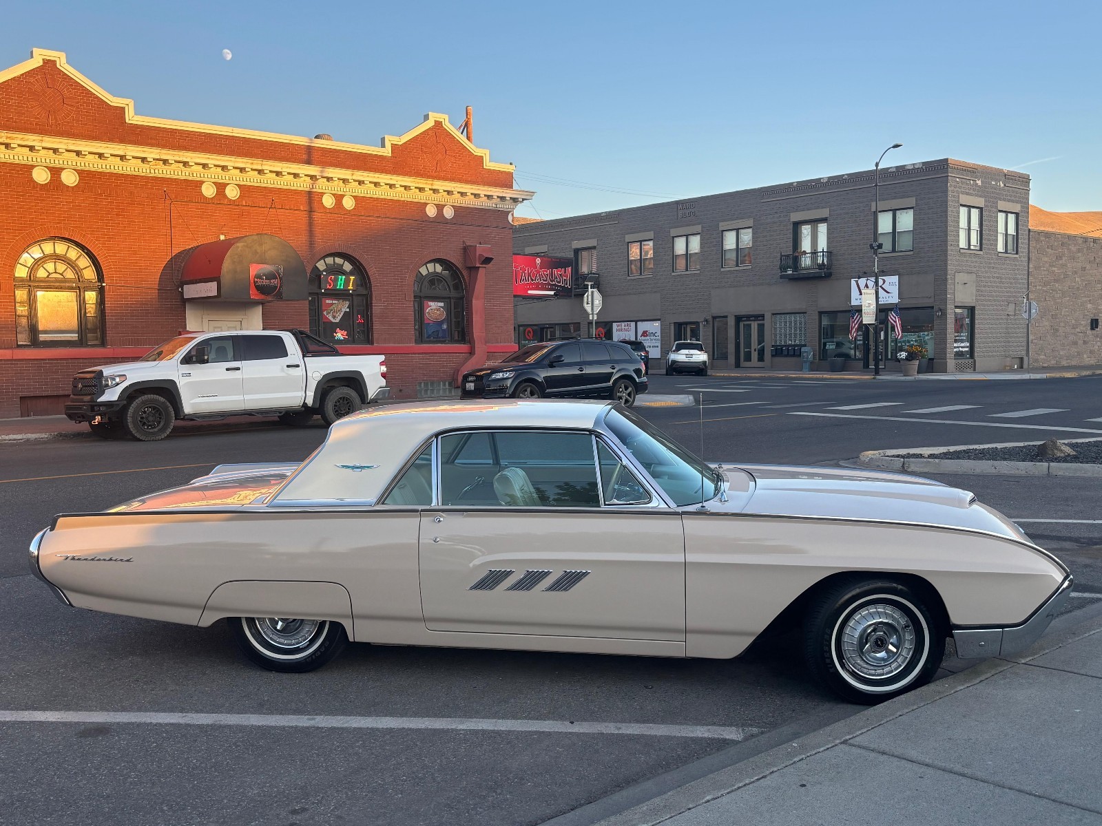 Ford-Thunderbird-1963-Coupe-10