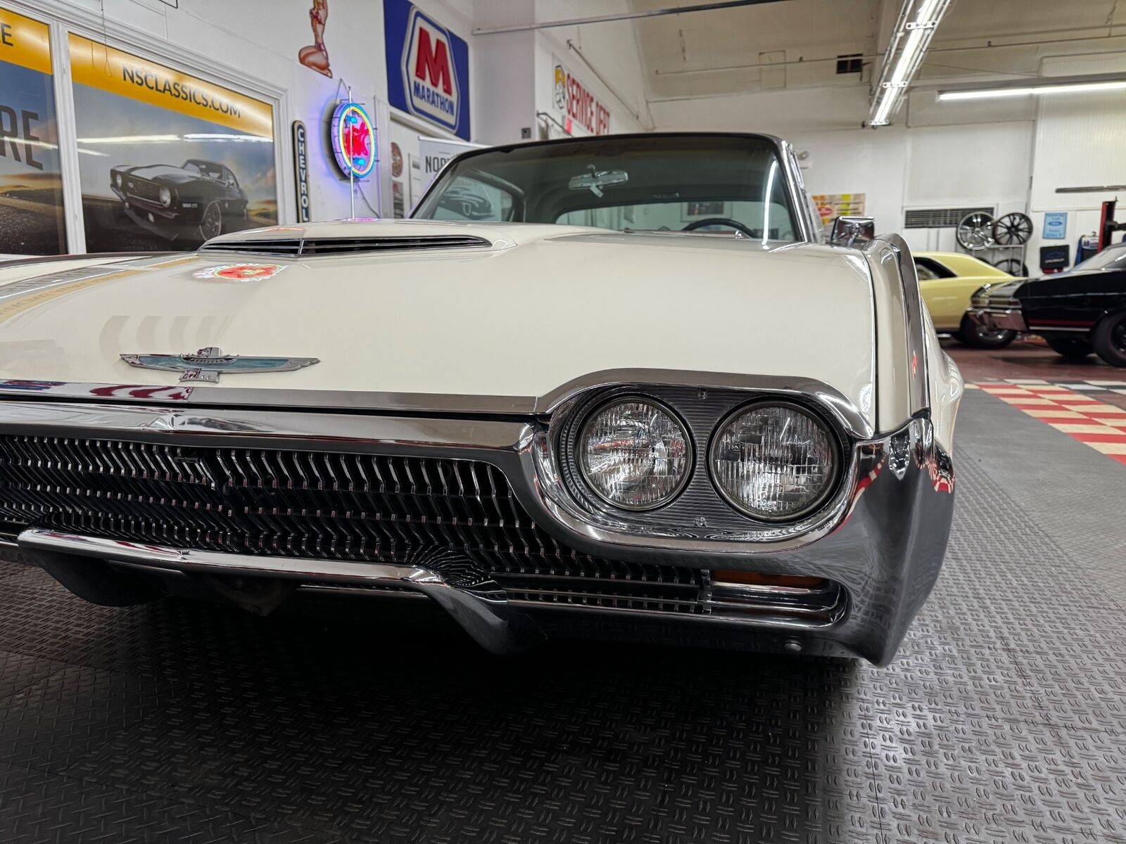 Ford-Thunderbird-1963-Coupe-13