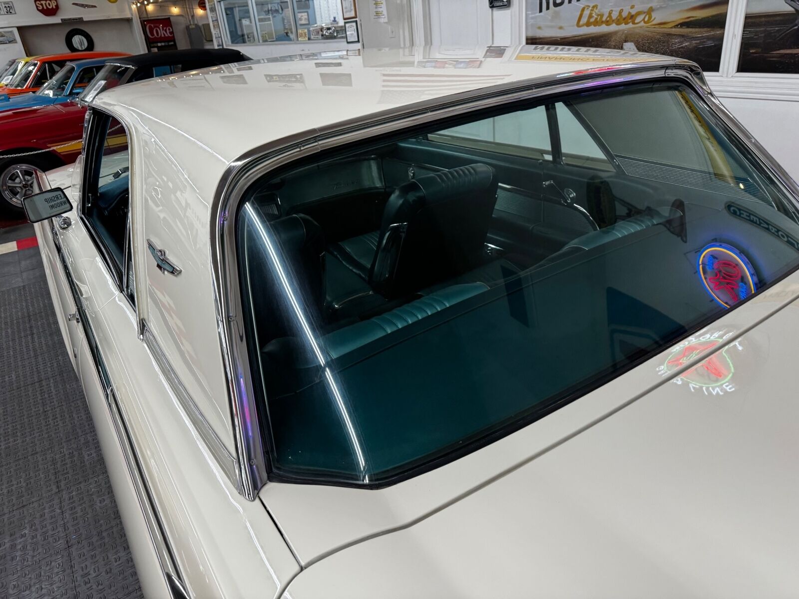 Ford-Thunderbird-1963-Coupe-18