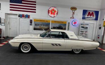 Ford-Thunderbird-1963-Coupe-3