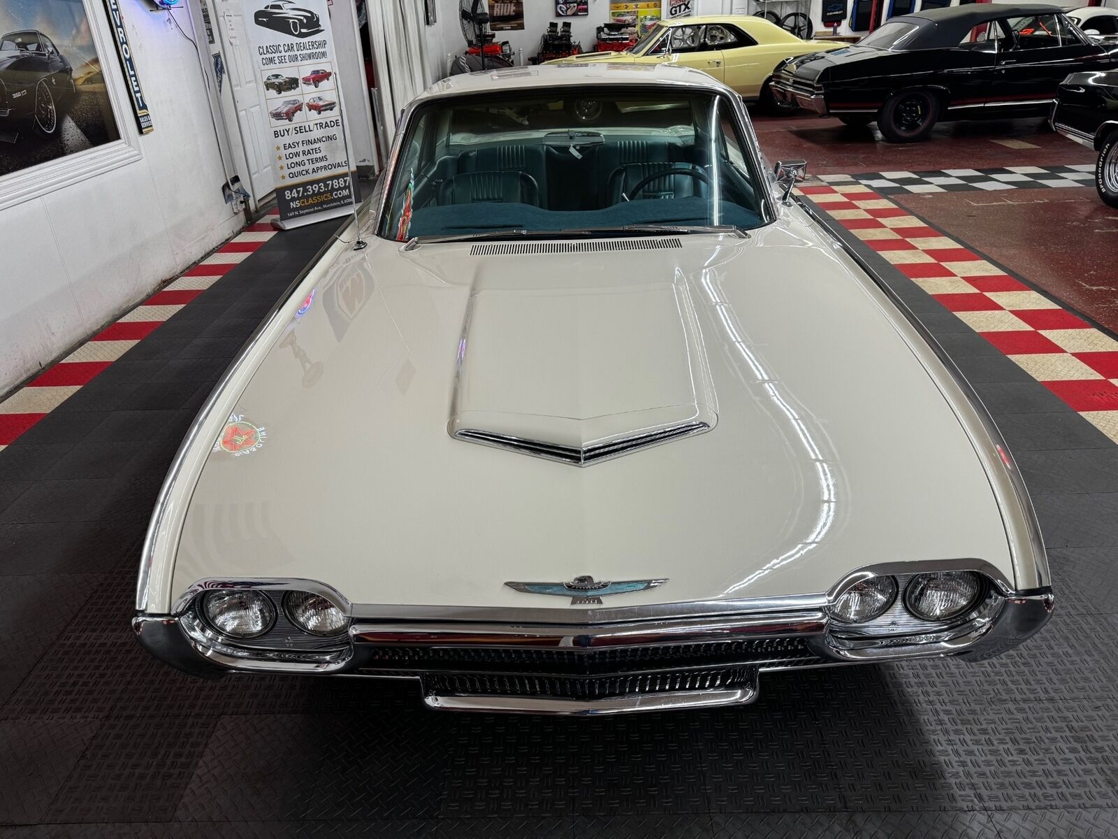 Ford-Thunderbird-1963-Coupe-4