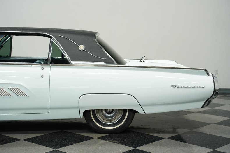 Ford-Thunderbird-1963-Diamond-Blue-Blue-13