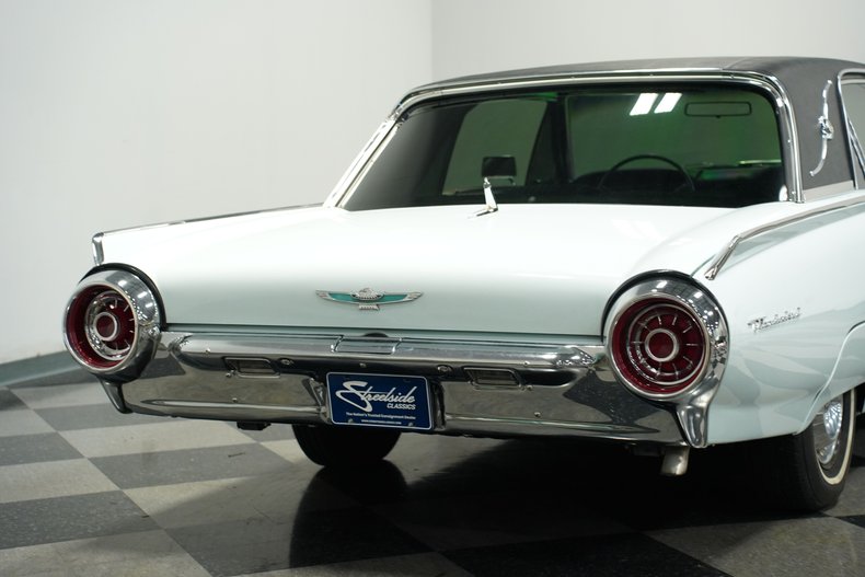 Ford-Thunderbird-1963-Diamond-Blue-Blue-15