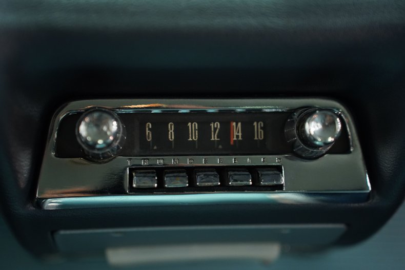 Ford-Thunderbird-1963-Diamond-Blue-Blue-30