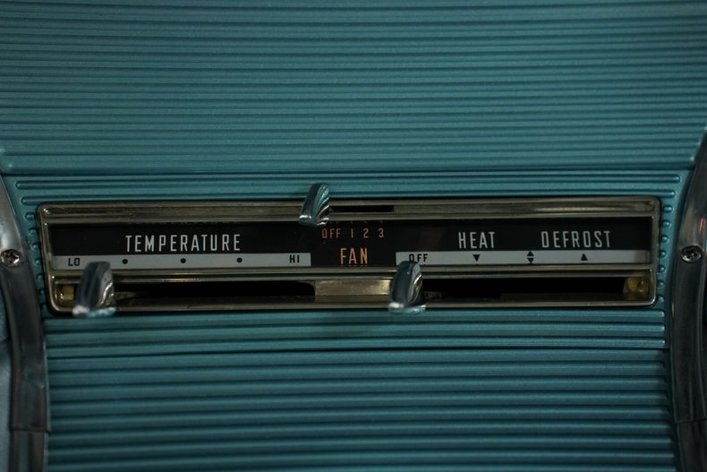 Ford-Thunderbird-1963-Diamond-Blue-Blue-31