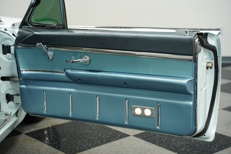 Ford-Thunderbird-1963-Diamond-Blue-Blue-49